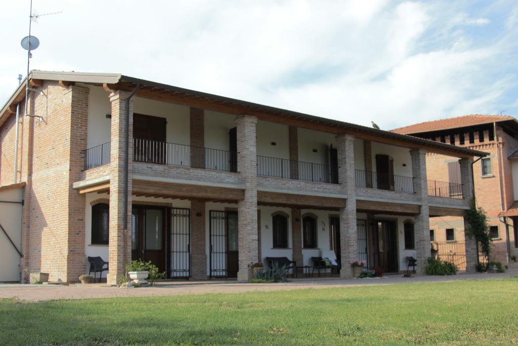 Villa Il Ghiandolino Imola Exterior foto